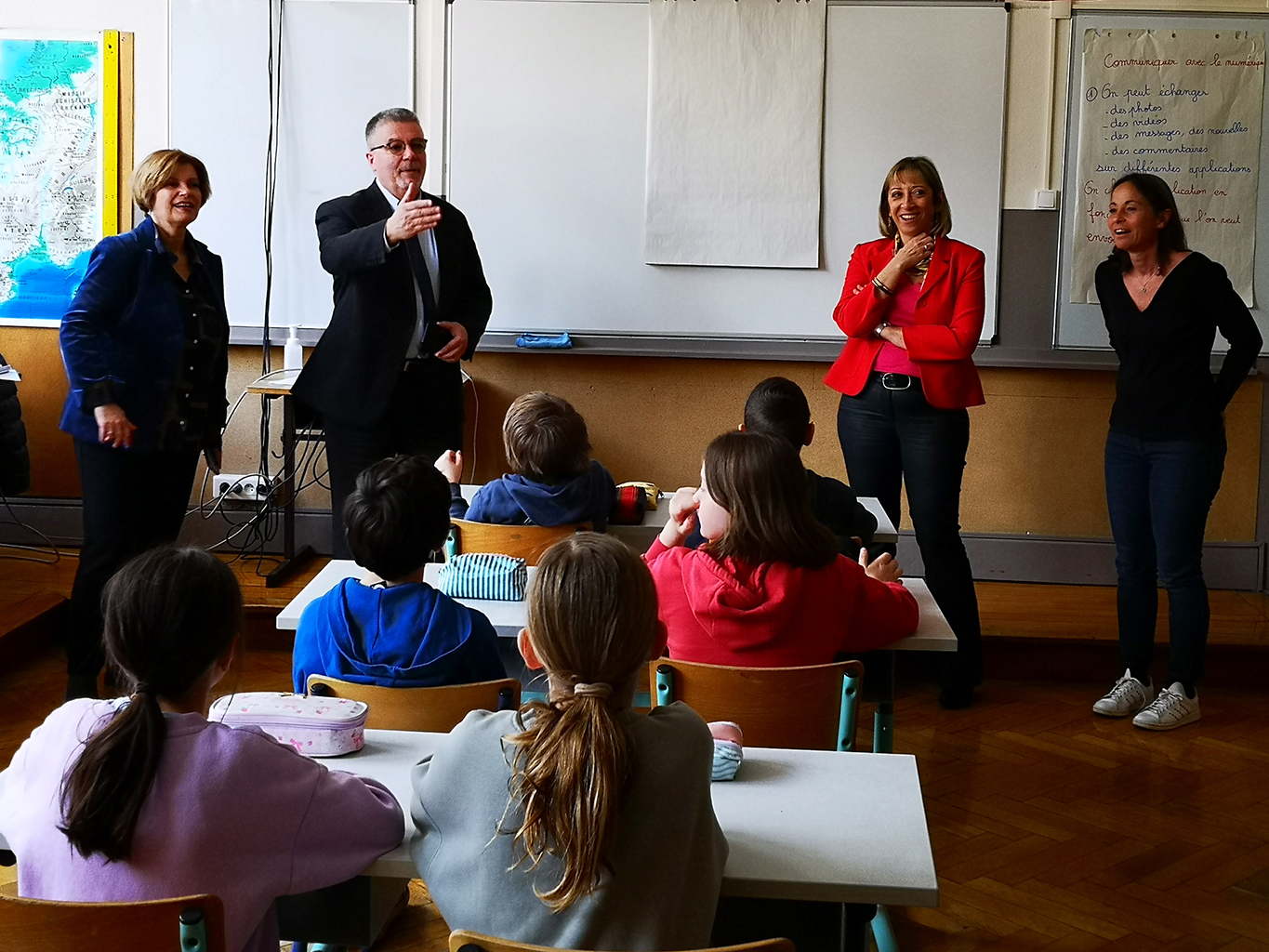 Visite du directeur académique des services de l'éducation nationale à Chamonix-Mont-Blanc. Mars 2024